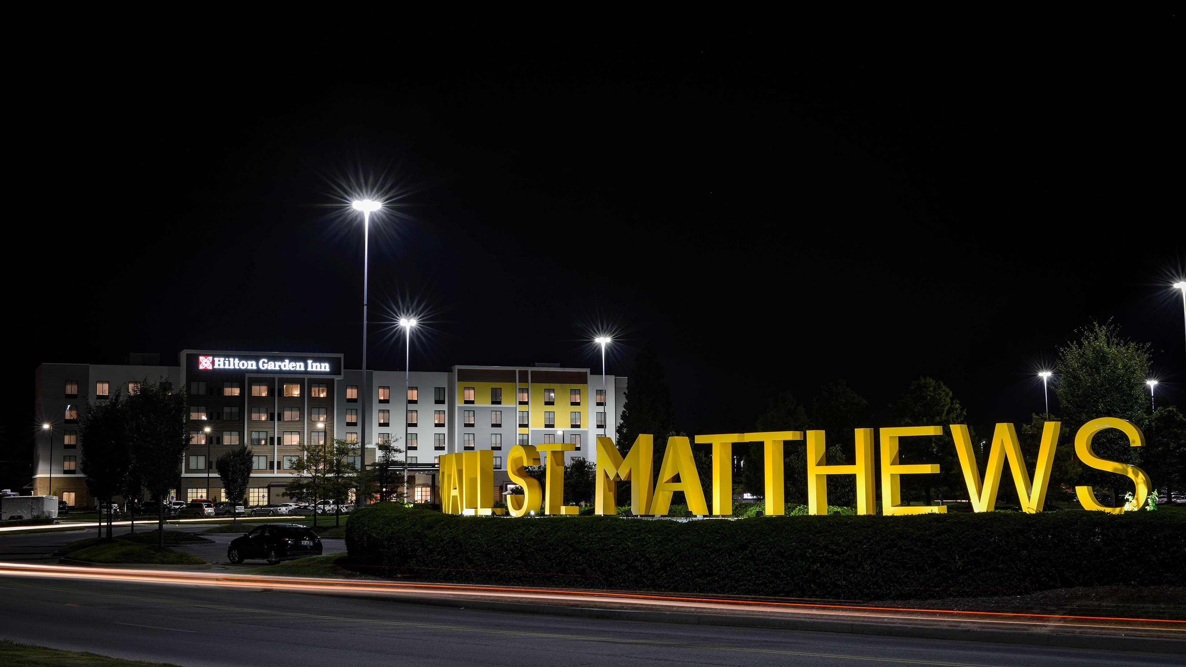 Hilton Garden Inn Louisville Mall Of St. Matthews Eksteriør bilde